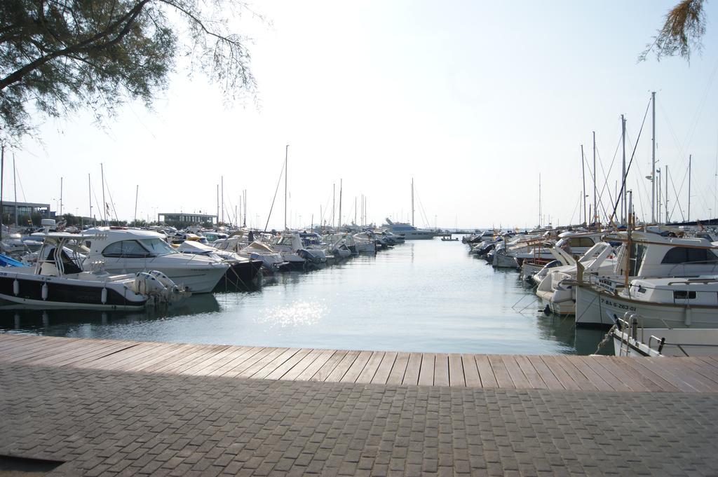 Apartamento Agi Port De Rosas Exterior foto